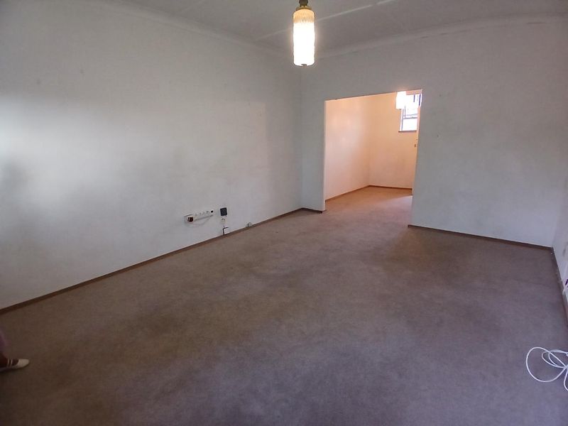 74m2 Lovely Spacious up Stairs unit. - Photo 4