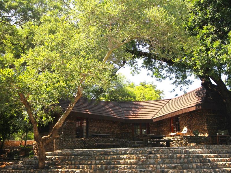 House and cottage overlooking the Olifant’s river. - Photo 2