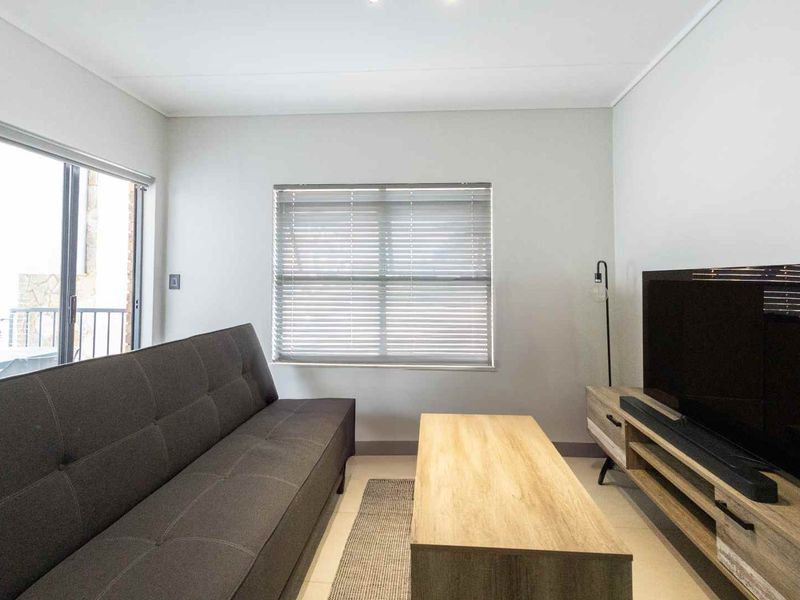 Contemporary 1-Bedroom Apartment in Secure Mooikloof Estate - Photo 2