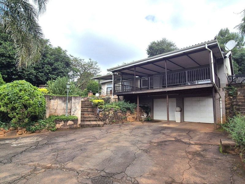 Modern Family Home with Views and Income-Generating Flatlet, Athlone, Pietermaritzburg - Photo 2