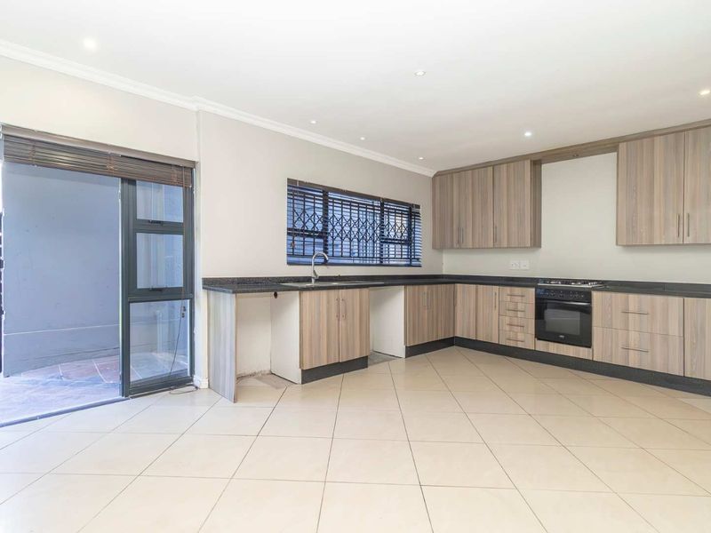 Large Property to Let in Blairgowrie - Photo 6