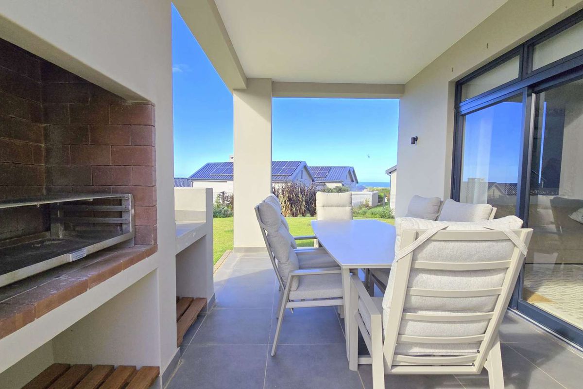 Cozy family home offering stunning sea views from the upstairs bedrooms, - Photo 4