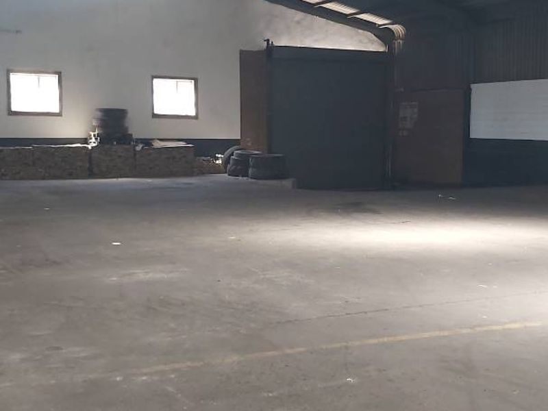 Warehouse/manufacturing/ Distribution unit to let in Sidwell. - Photo 5