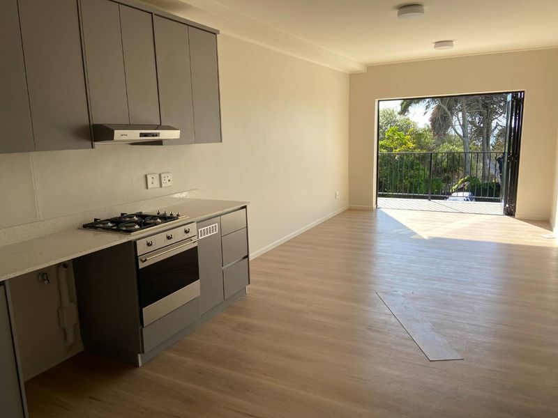 Secure 2 Bedroom Apartment – Simons Town - Photo 3