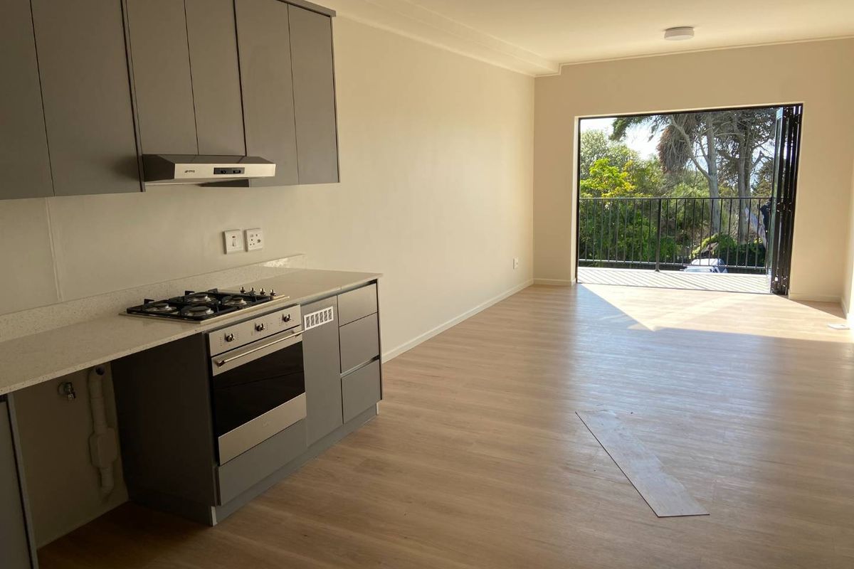 Secure 2 Bedroom Apartment – Simons Town - Photo 3