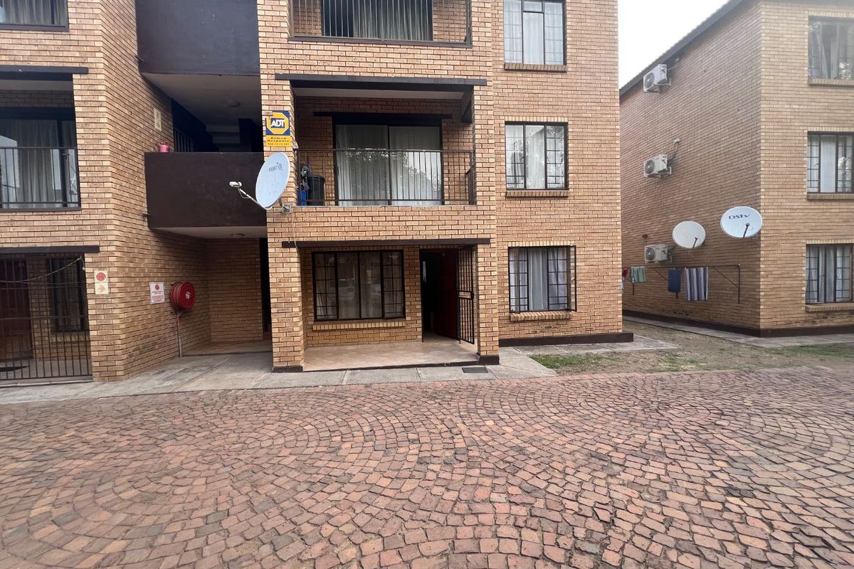 Great potential apartment for sale. - Photo 3