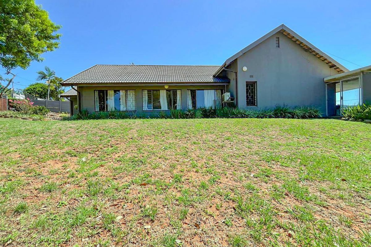 Charming Herrwood Park Home! - Photo 5