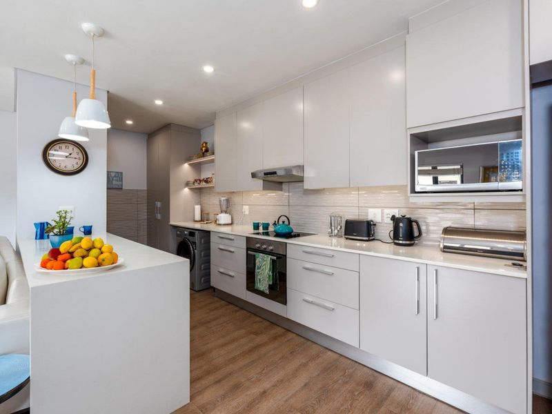 Luxurious 3 Bedroom Apartment with North-West Mountain Views. - Photo 10