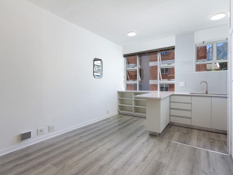 UNFURNISHED STUDIO APARTMENT - Photo 4