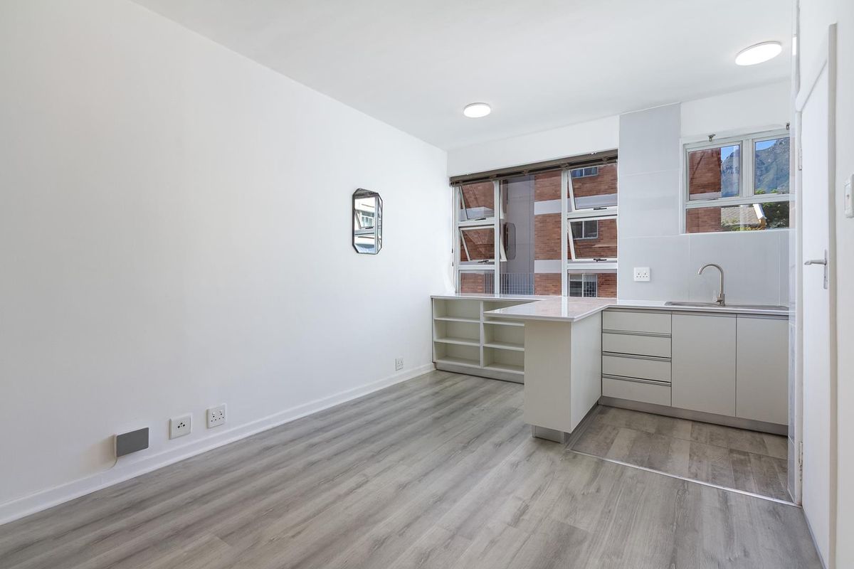UNFURNISHED STUDIO APARTMENT - Photo 4