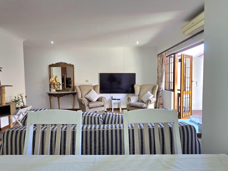 2 Bedroom Apartment / Flat for Sale in Meyersdal - Photo 10