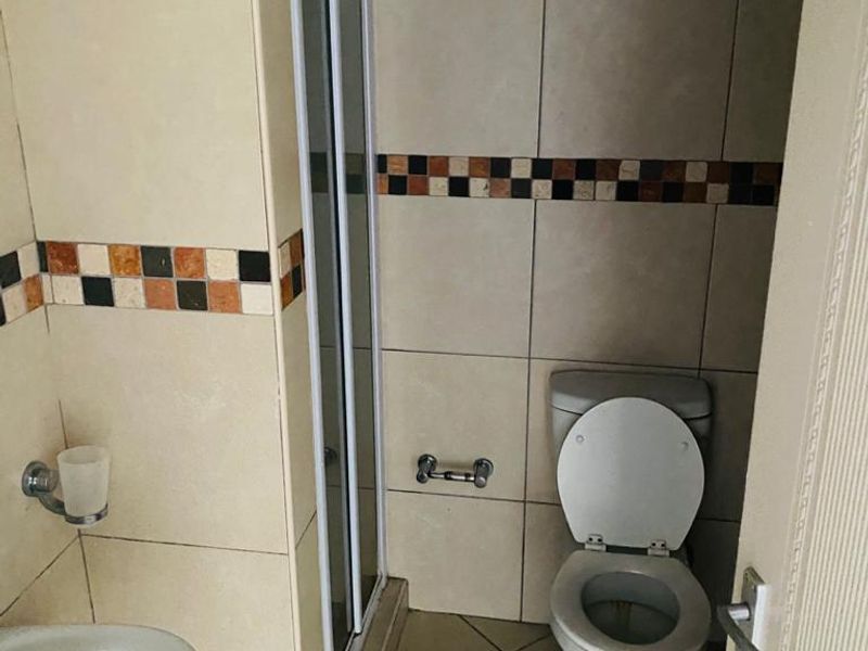 NEAT + WELL MAINTAINED DUPLEX TOWNHOUSE (CORNER UNIT) FOR SALE IN KLEINE KUPPE!!!  CC Registered - Photo 6