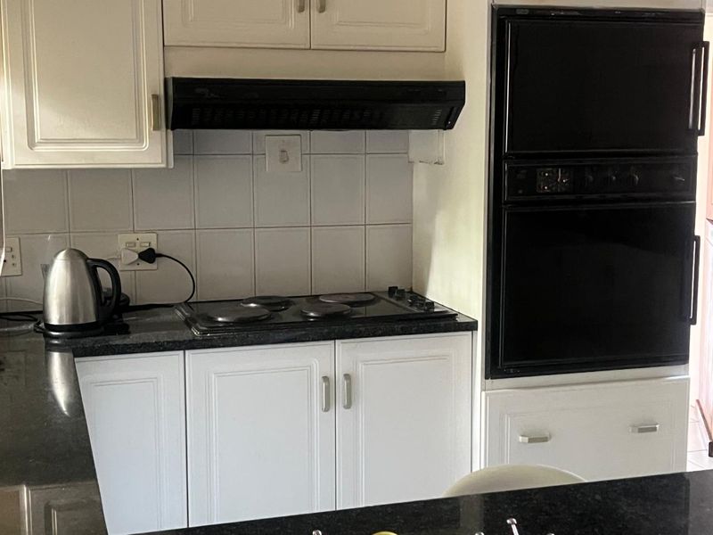 Location is key. Street appeal next and finally a flatlet. A must on your viewing list!!! - Photo 8