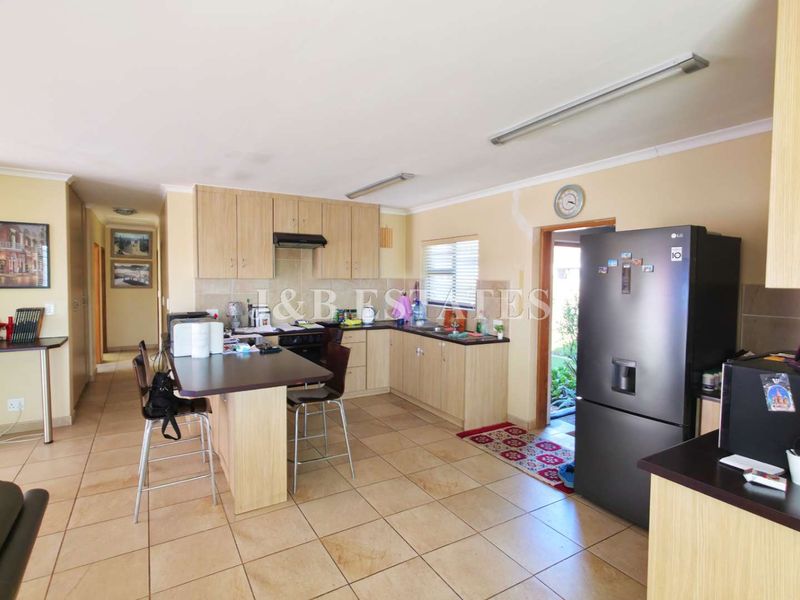 Ideal House For Investors/First-Time Buyers - Photo 6
