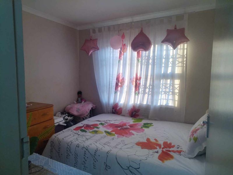 3 bedrooms house for sale in Soshanguve VV - Photo 10