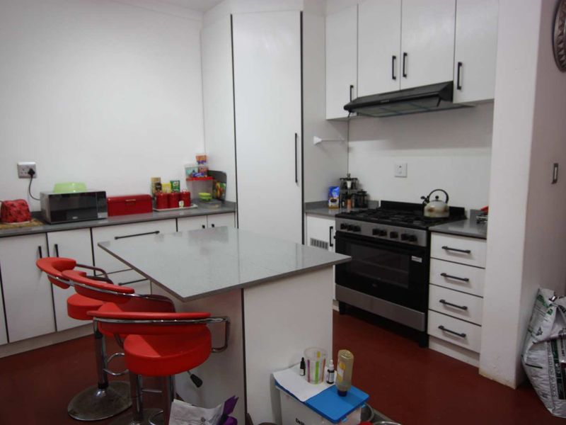 3 Bedroom 2 Bathroom home for rental in Parkhill - Photo 3