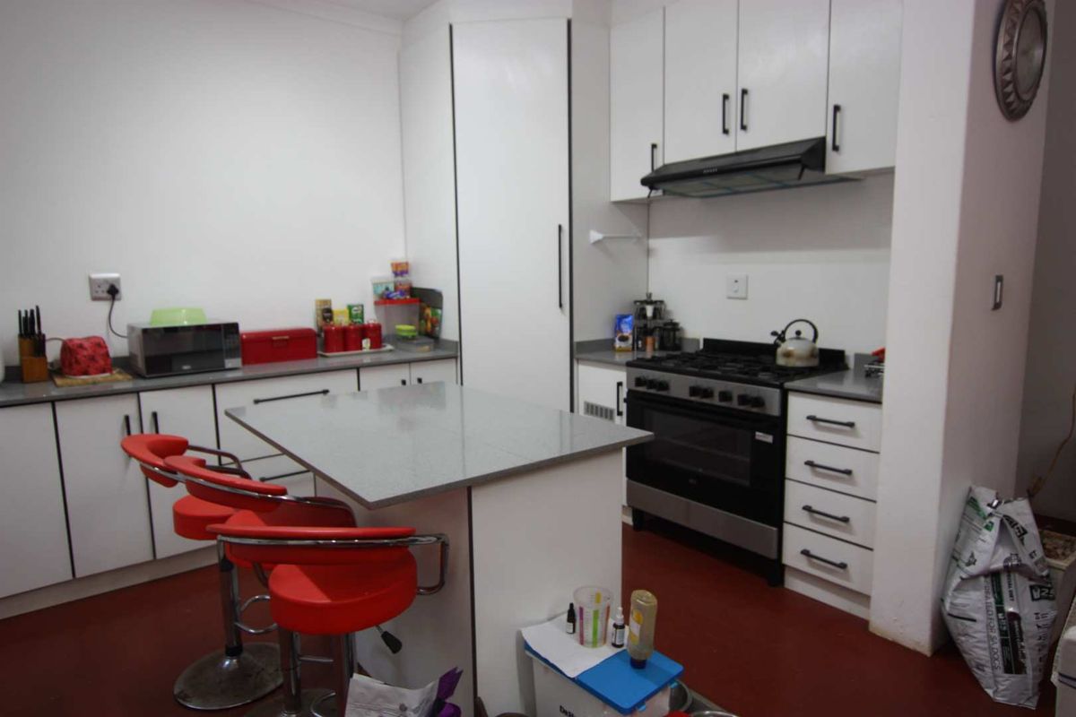 3 Bedroom 2 Bathroom home for rental in Parkhill - Photo 3