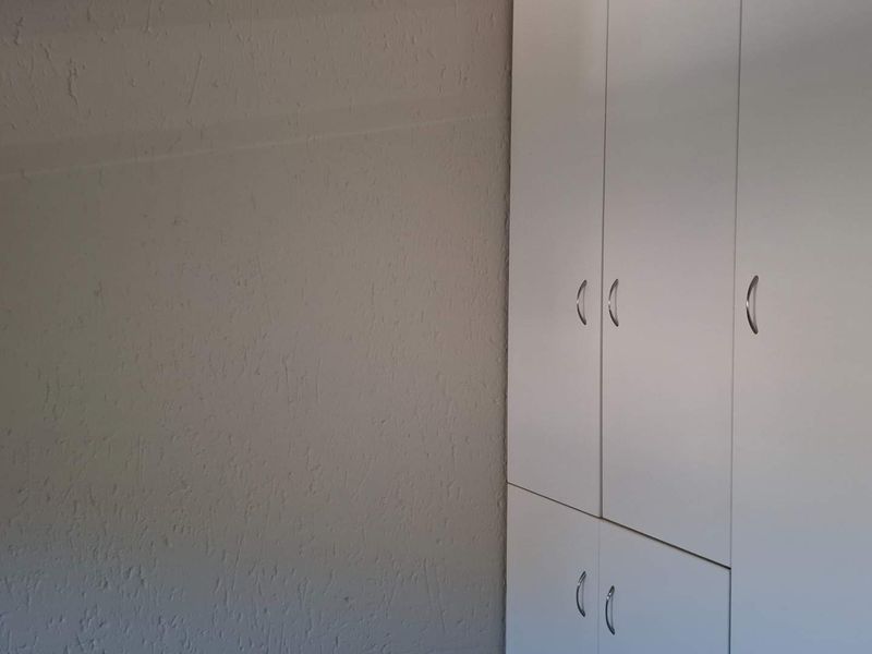 Secure townhouse - Upstairs unit in Popular Complex - Photo 10