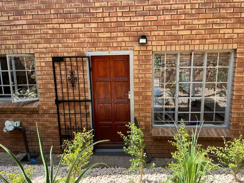 Lovely Townhouse in Murrayfield - Photo 4