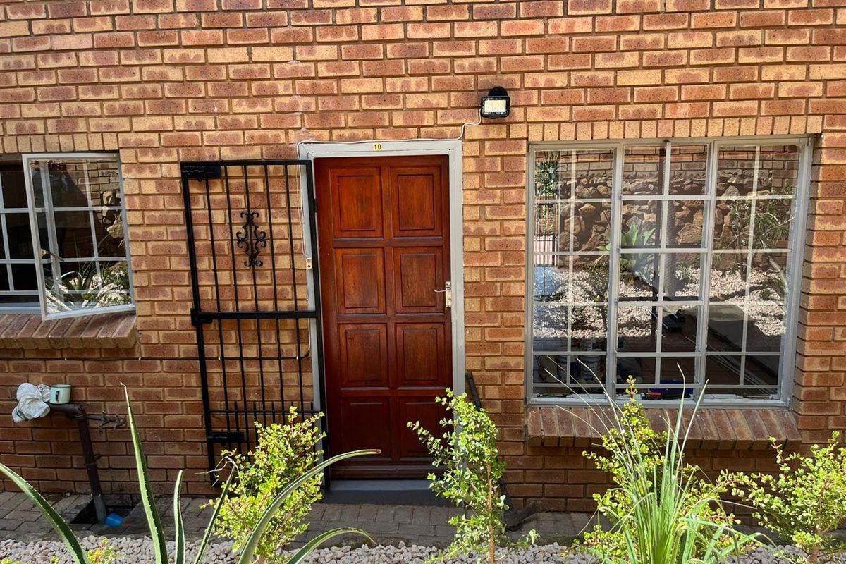 Lovely Townhouse in Murrayfield - Photo 4
