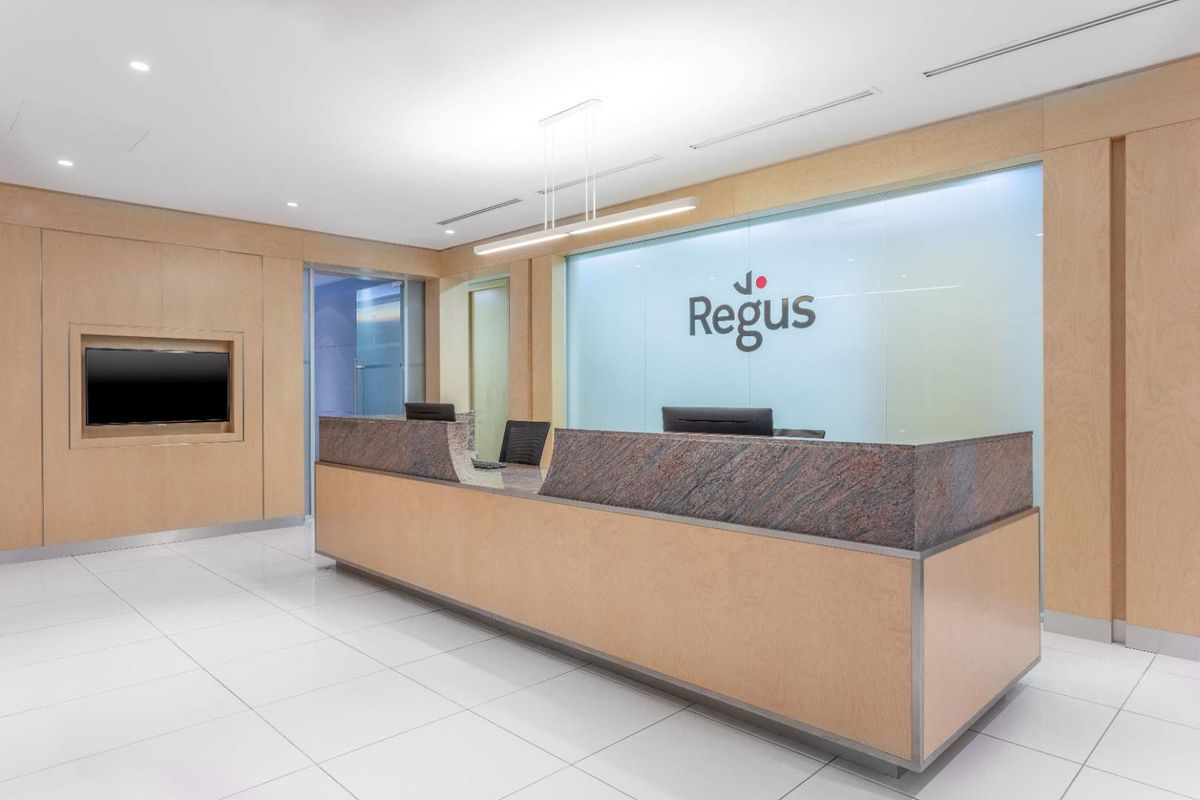 Serviced office space for 10 persons in Regus Bryanston Wedgefield - Photo 3