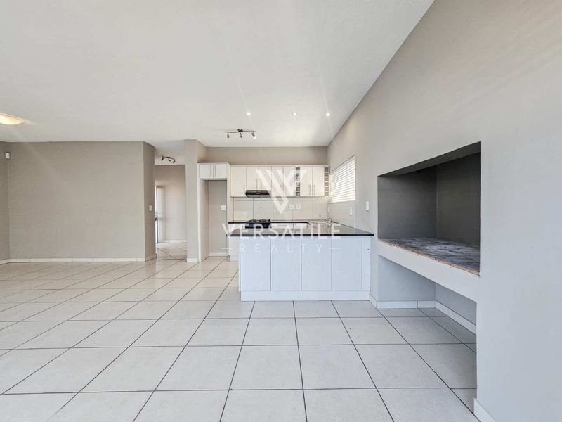 House to Let - Photo 6