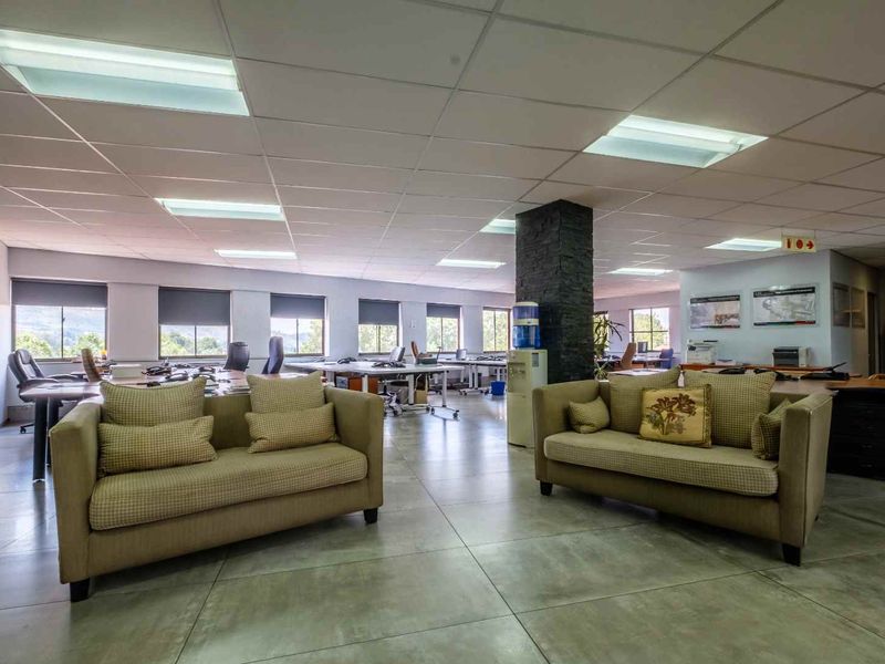 SECTIONAL TITLE! Commercial office space in the heart of Bruma - Photo 8