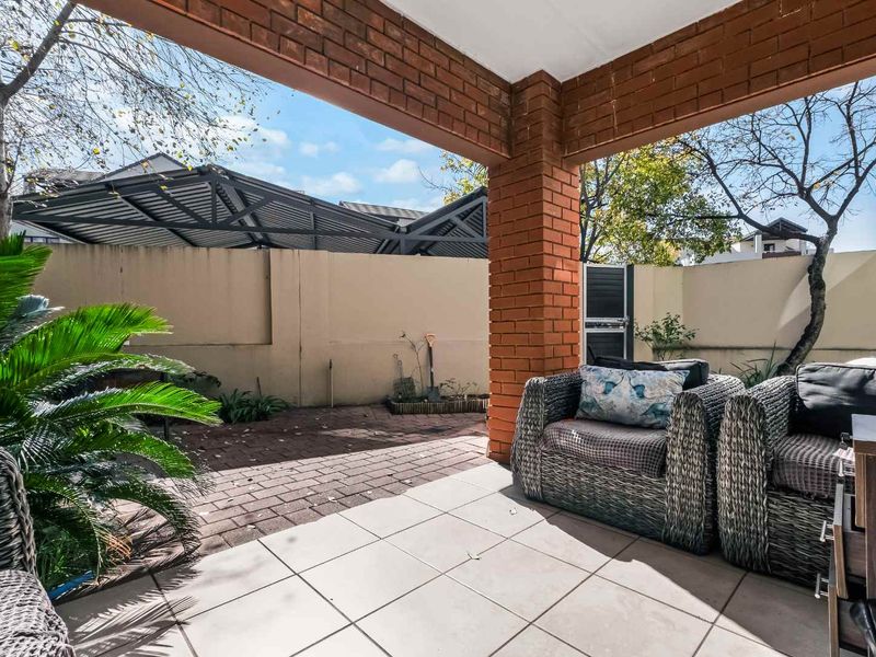 IDEAL LOCK-UP AND GO GROUND FLOOR UNIT IN SOUGHT AFTER TINZA LIFESTYLE ESTATE - Photo 5