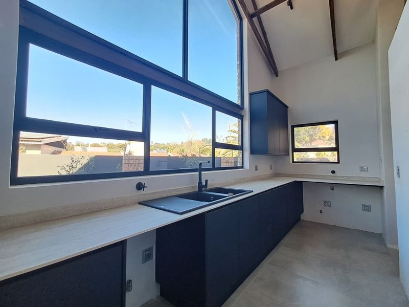 5 Bedroom Spec Home in Atholl Sandton - NEW DEVELOPMENT - Photo 10