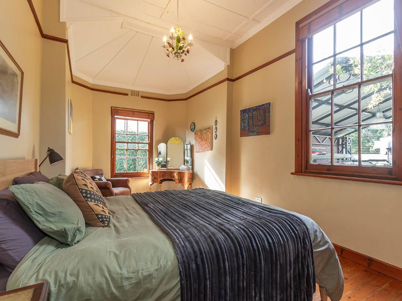 A Rare Opportunity to Own an Iconic Newlands Home with an Established Veterinary Practice - Photo 8
