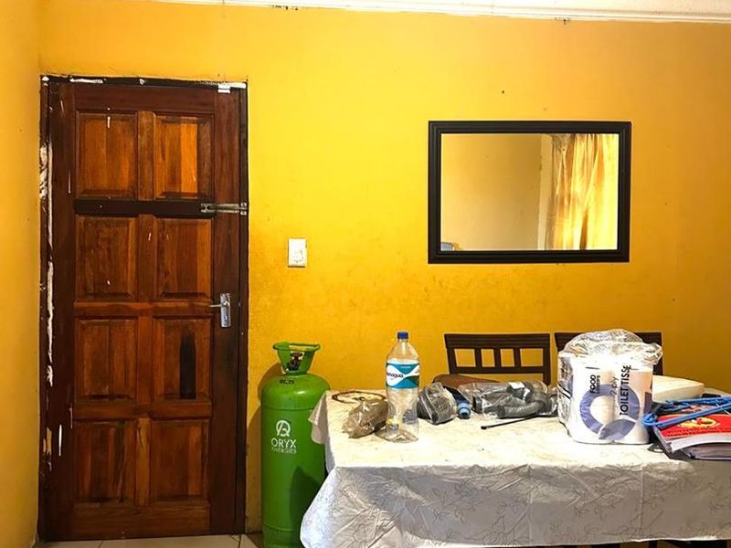 A well-located 3-bedroom, 2-bathroom warm home in Empangeni - Photo 3