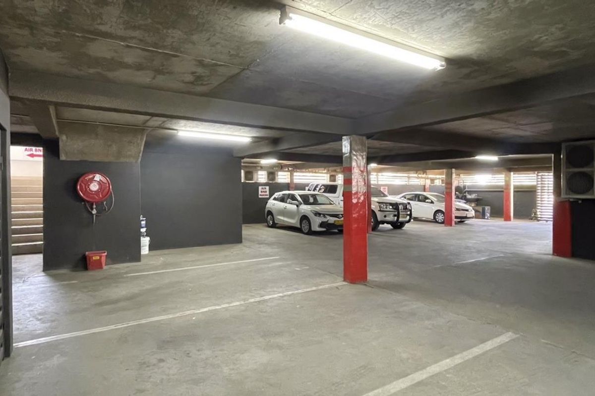 Location !! - Photo 4