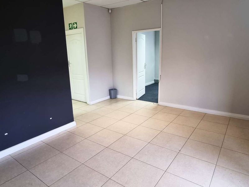Double Storey Office in Westlake Business Park - Photo 4
