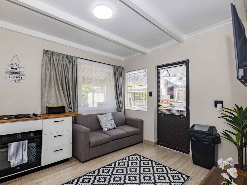 La Bella Vida Self Catering Apartments - Photo 10