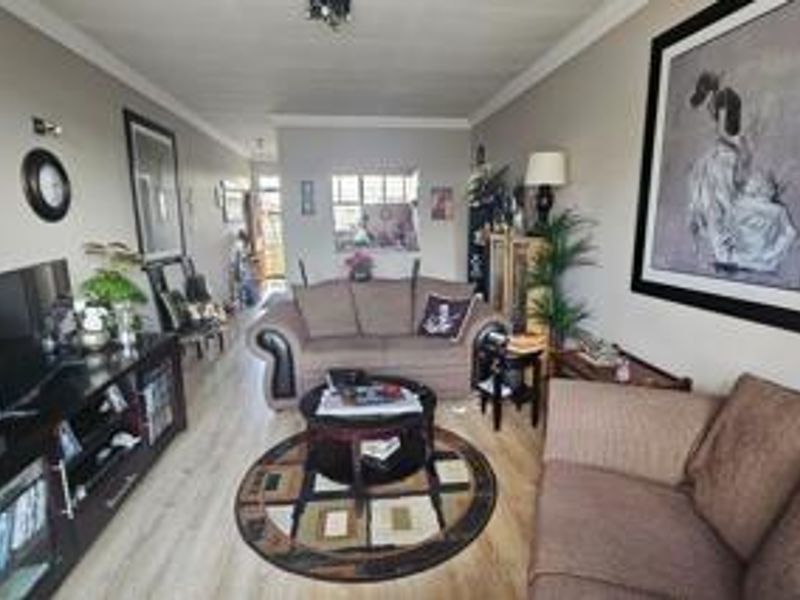 Modern Comfort with Solar Power in New Redruth - Photo 7