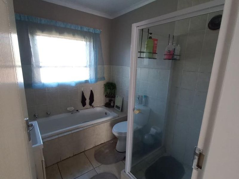 Two Bed Townhouse Riversdale Meyerton Available 1 Aug 2026 - Photo 5