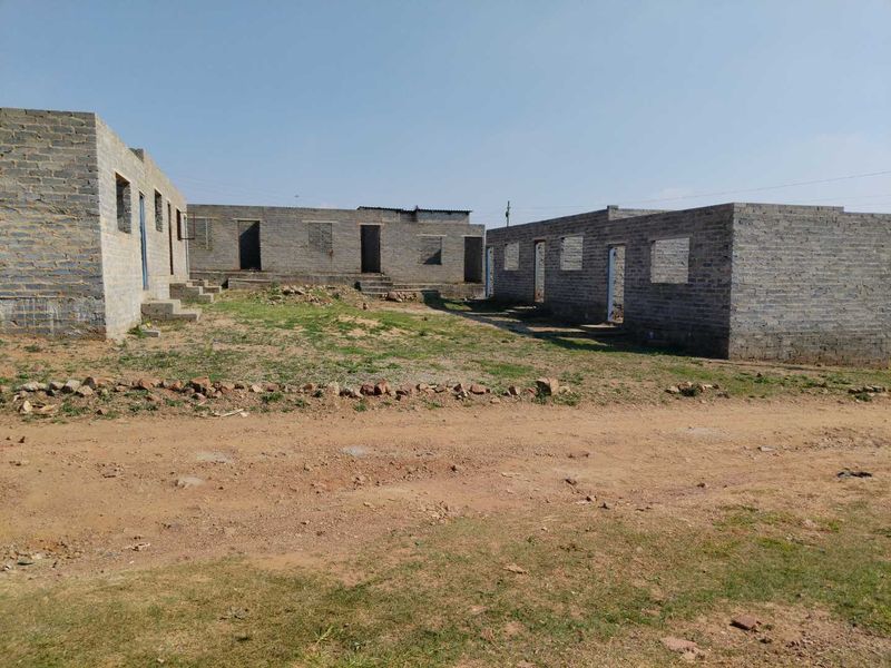 AN INVESTMENT PROPERTY FOR SALE IN BOTLENG EXT 5 - Photo 5