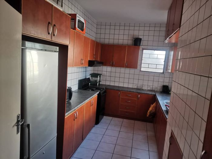Property #2422686, Apartment For Sale in Windhoek Central