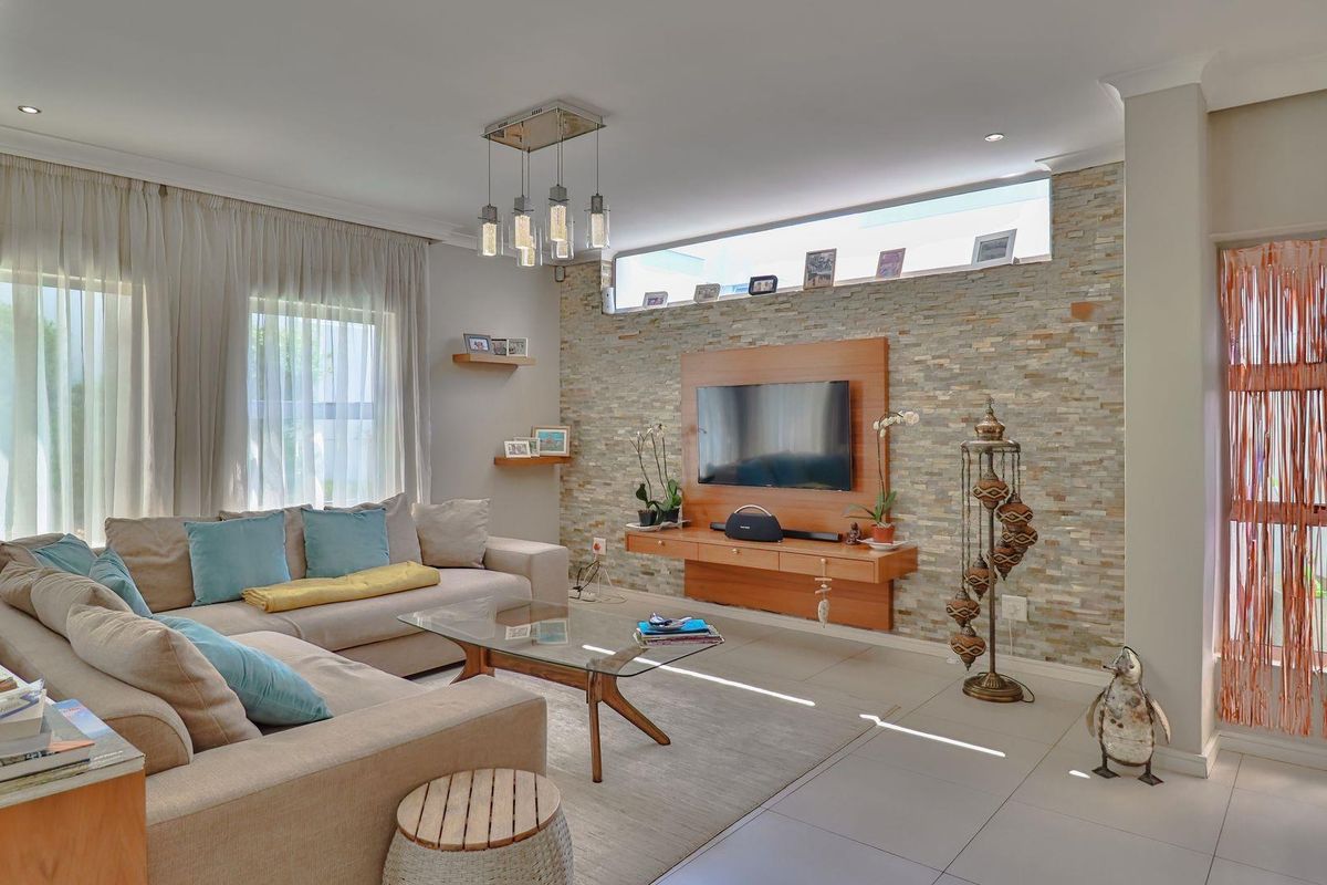 3 bedroom furnished cluster for sale in Bryanston - Photo 3