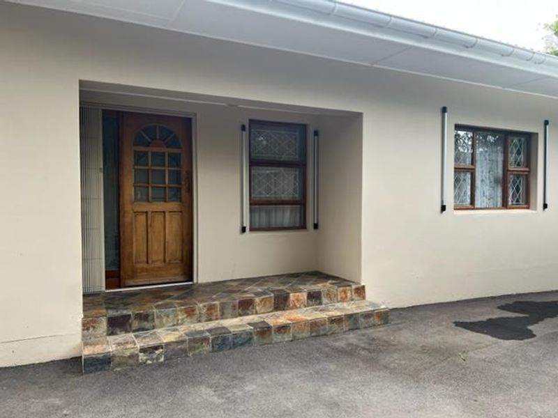 LARGE  GARDEN COTTAGE in beautiful Sunridge Park. - Photo 5