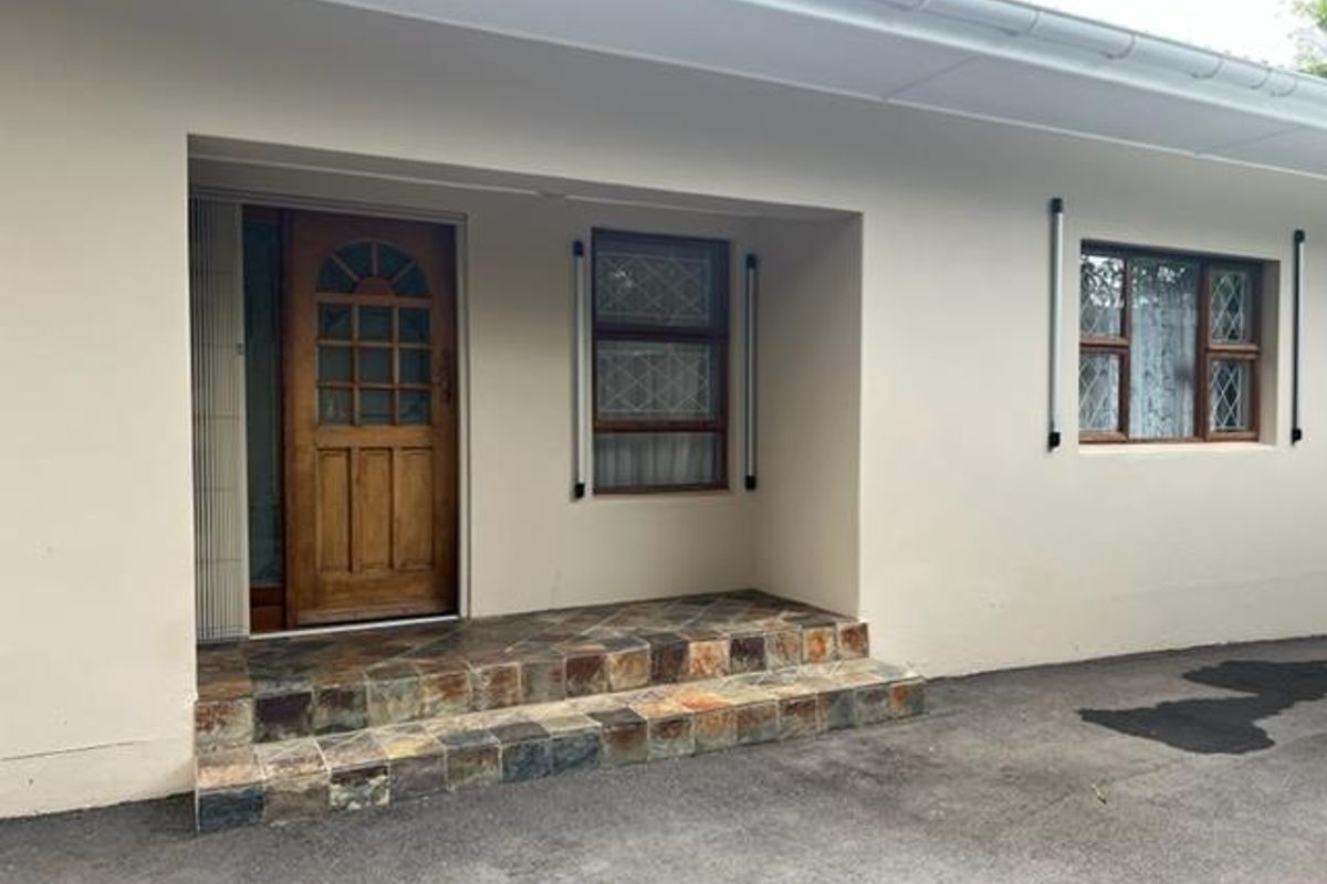 LARGE  GARDEN COTTAGE in beautiful Sunridge Park. - Photo 5