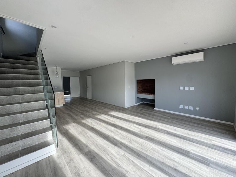 3 Bedroom House To Rent in Klein Parys - Photo 6