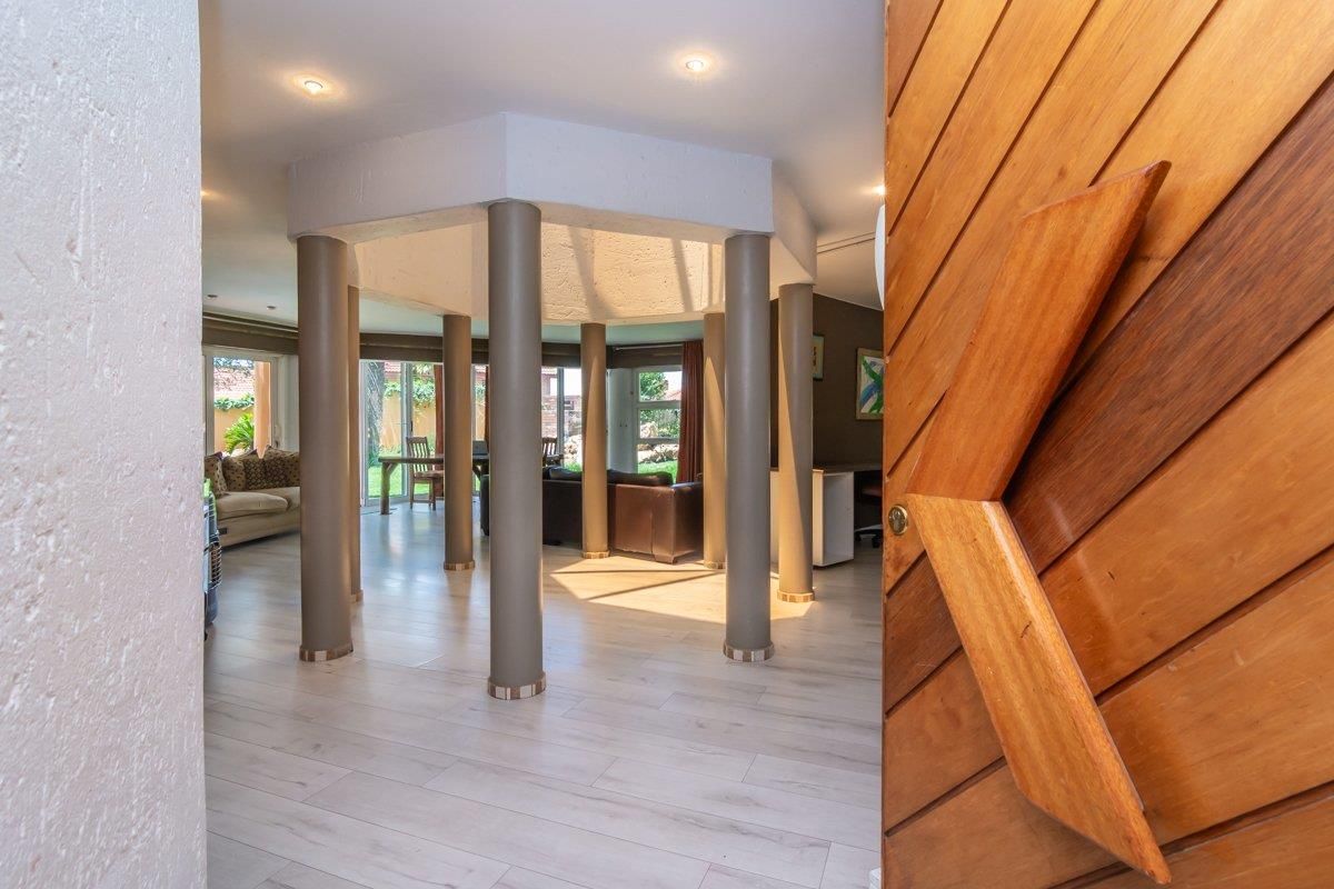 Family Living in the heart of Noordheuwel - Photo 2