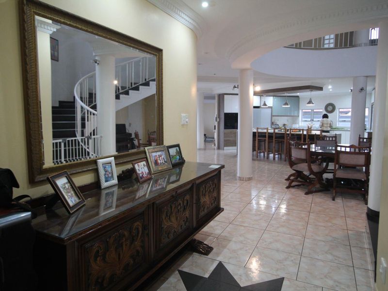 Beautiful Double Story House for Sale - Photo 4