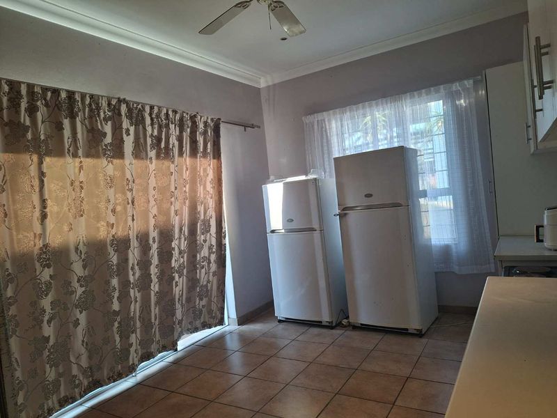 Double story sea facing house for sale in Durban North - Photo 4