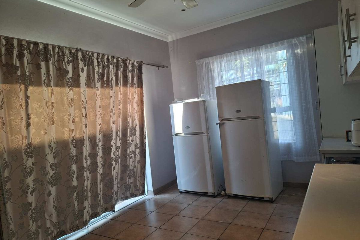 Double story sea facing house for sale in Durban North - Photo 4