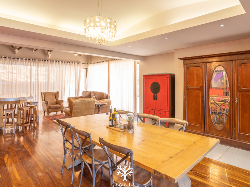 4-Bedroom Bespoke Architectural Masterpiece - Photo 5