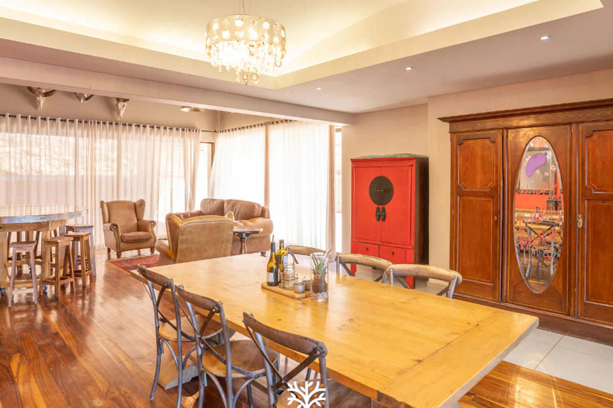 4-Bedroom Bespoke Architectural Masterpiece - Photo 5