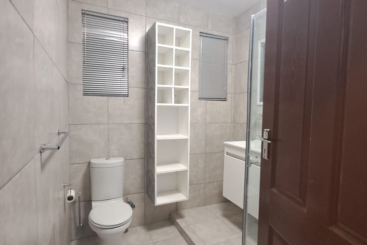 3 Bedroom Unit To Rent - Photo 2