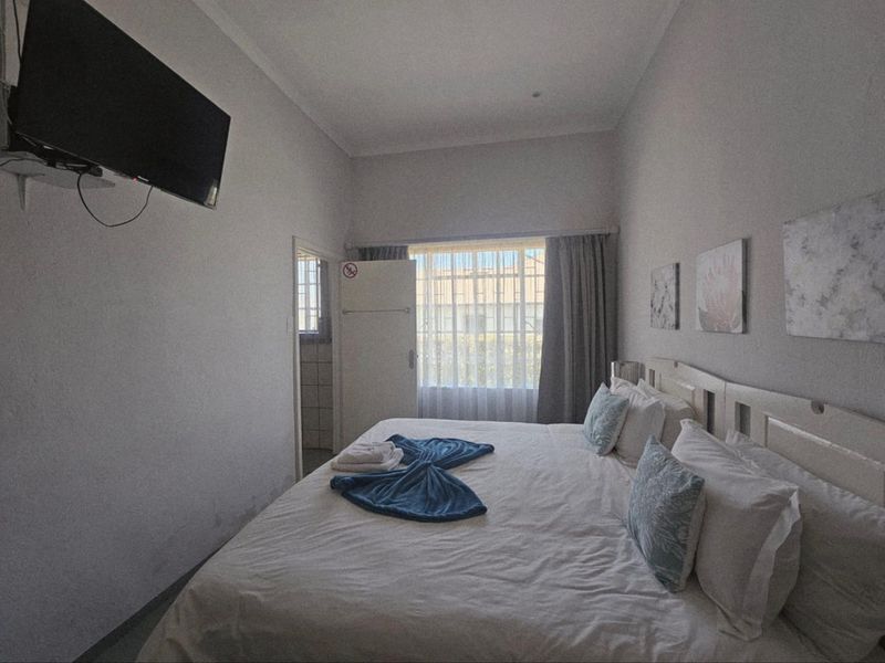 **Luxury 4-Star Guesthouse for Sale: A Prime Investment Opportunity** - Photo 3